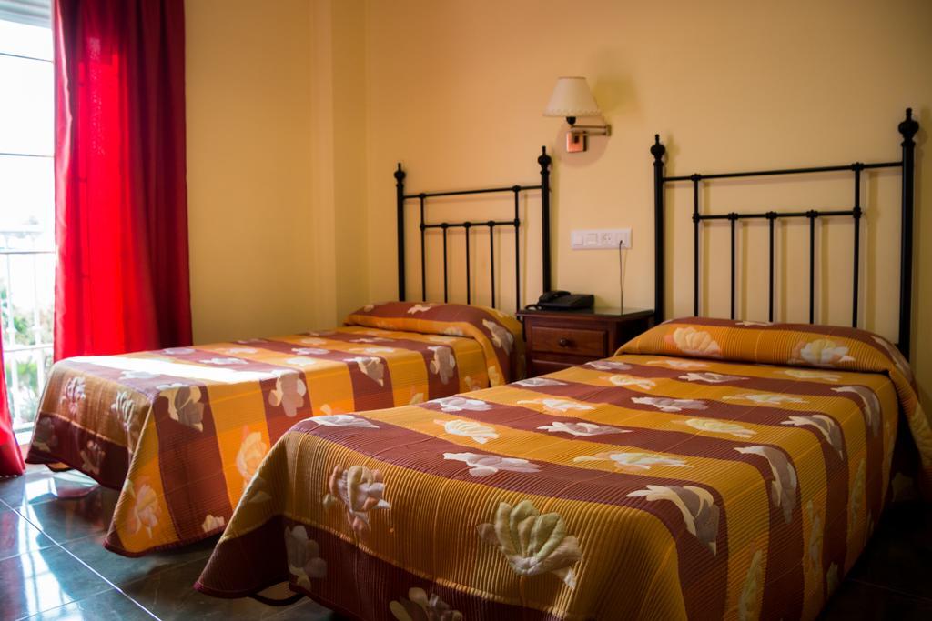 Hostal Restaurante La Curva Adra Luaran gambar
